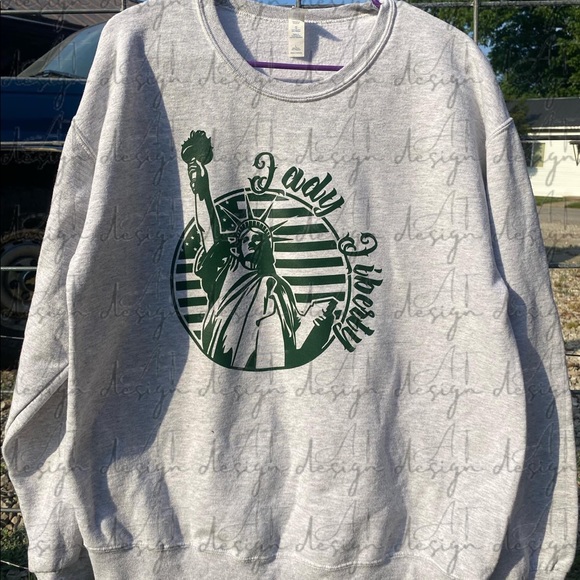 Lady Liberty Pullover - Picture 1 of 1